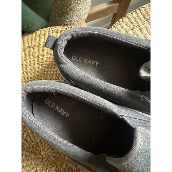 Old Navy women’s size 5 gray slip on shoes - Picture 5 of 8